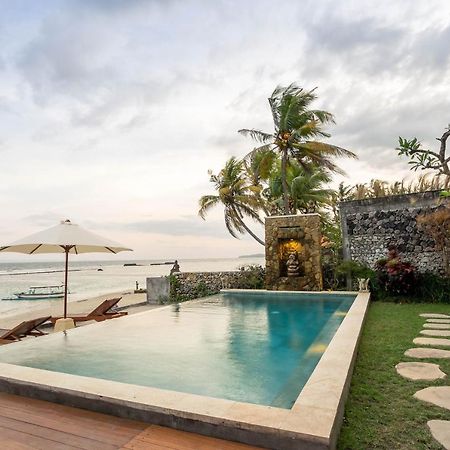 Utama Villas Beach Front Candidasa Buitenkant foto
