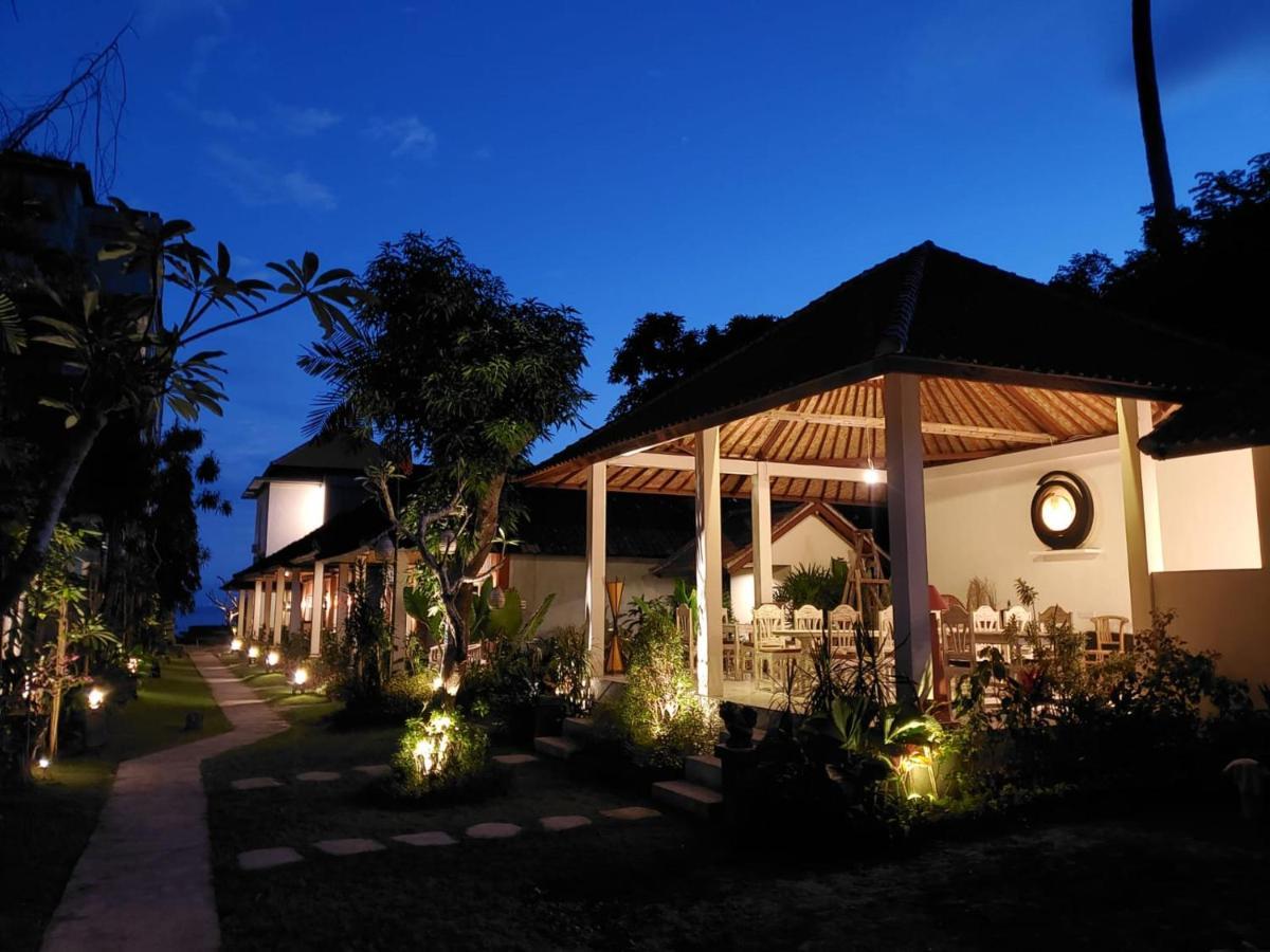 Utama Villas Beach Front Candidasa Buitenkant foto