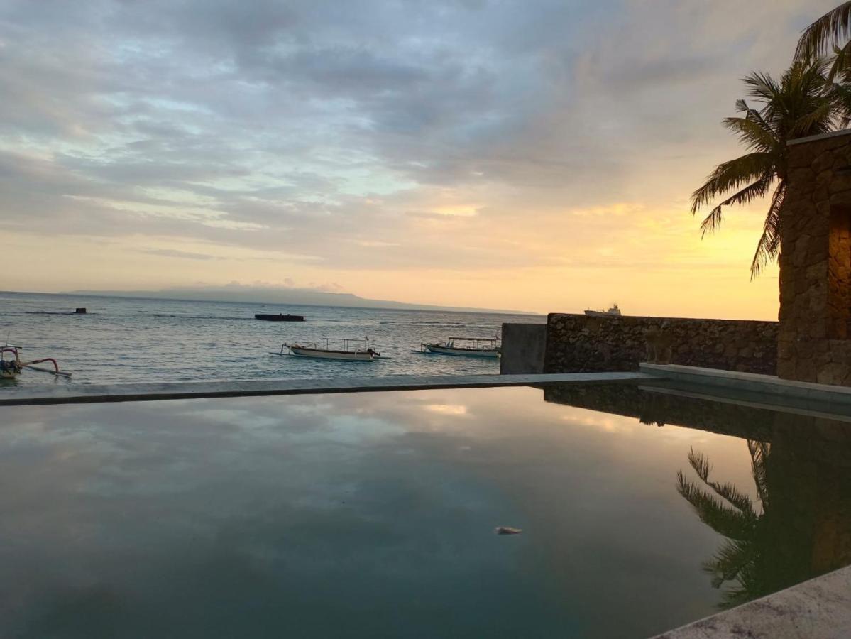 Utama Villas Beach Front Candidasa Buitenkant foto
