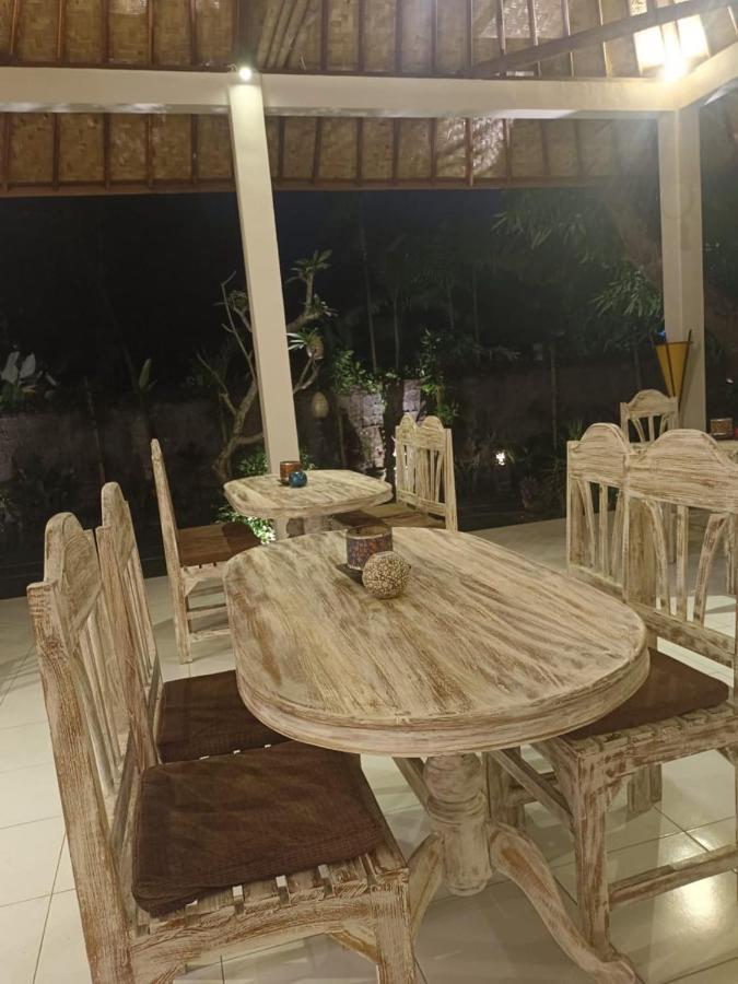 Utama Villas Beach Front Candidasa Buitenkant foto